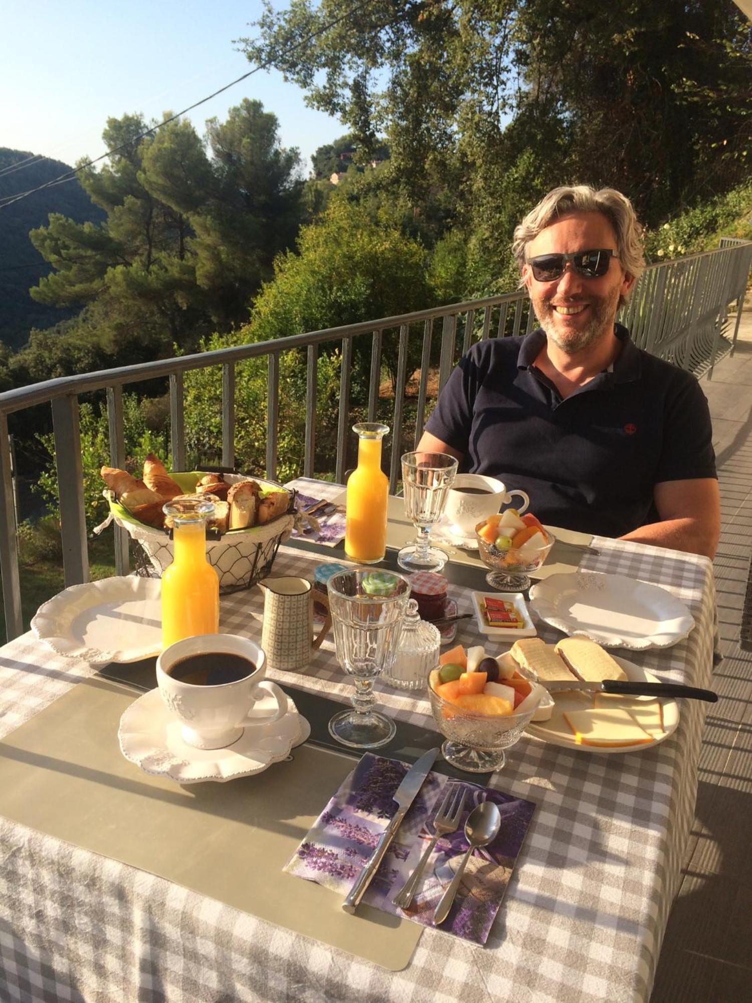 Bed and Breakfast Au Pied Des Baous Ванс Екстер'єр фото