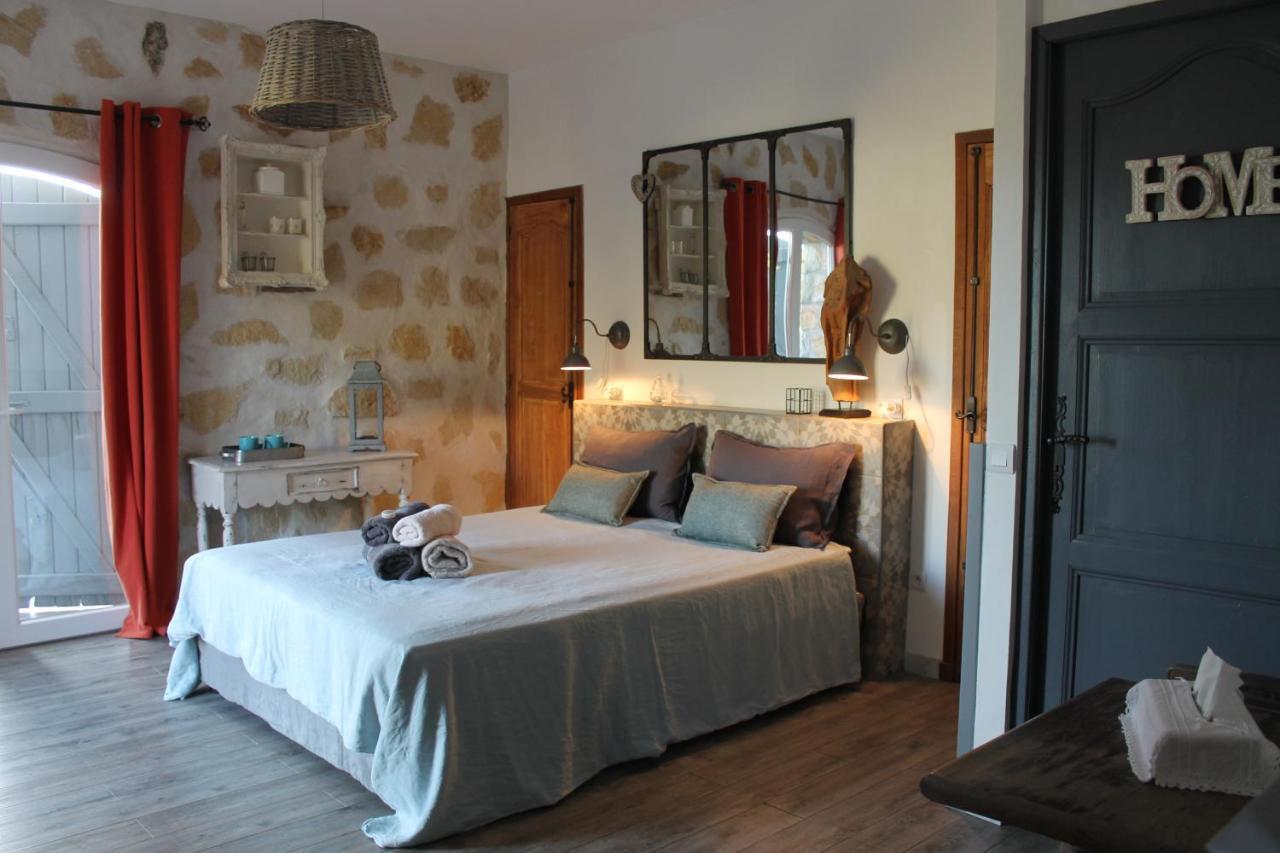 Bed and Breakfast Au Pied Des Baous Ванс Екстер'єр фото